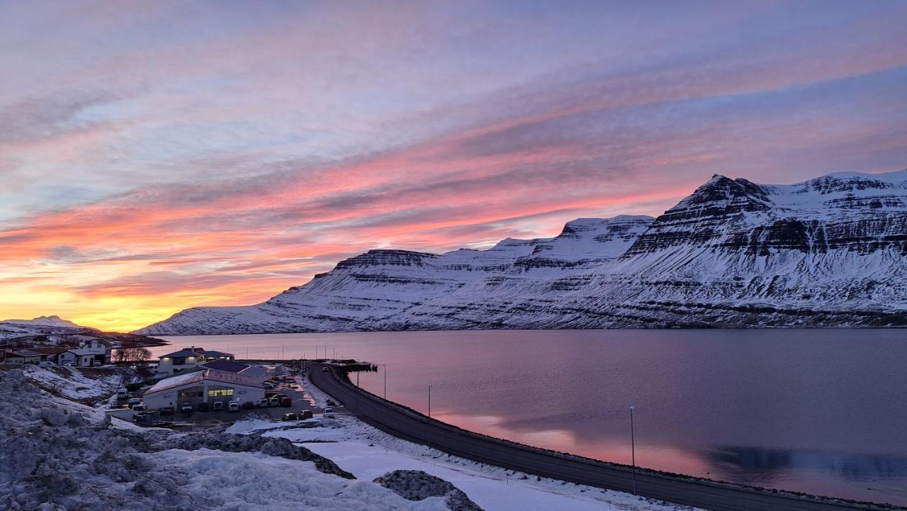 Reydarfjordur Apartment Esterno foto